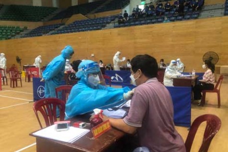 Nhìn lại chiến dịch tiêm chủng vắc xin COVID-19 tại Đà Nẵng