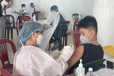 Thêm 1,5 triệu liều vaccine COVID-19 tiêm cho trẻ từ 5 - dưới 12 tuổi về Việt Nam