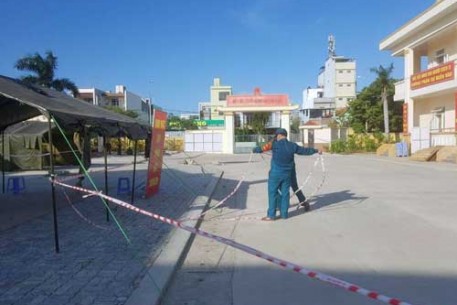 THỰC HIỆN CÁCH LY CHÍNH LÀ YÊU BẢN THÂN, YÊU GIA ĐÌNH VÀ TRÊN HẾT LÀ YÊU NƯỚC
