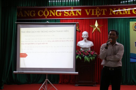 Truyền thông phòng chống HIV/AIDS cho công nhân lao động