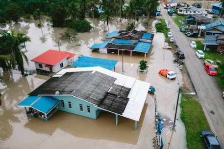 Tăng cường phòng chống dịch bệnh mùa mưa bão