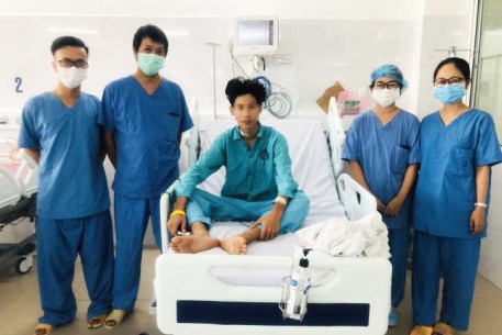 CỨU THANH NIÊN BỊ ĐIỆN GIẬT BẰNG KỸ THUẬT HẠ THÂN NHIỆT