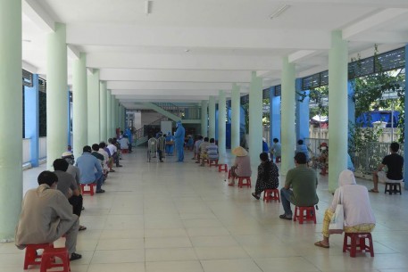 Bộ Y tế hướng dẫn xét nghiệm và một số biện pháp phòng chống dịch khi giãn cách, tăng cường giãn cách xã hội