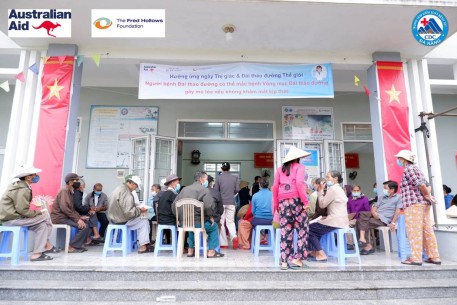 Tổ chức chiến dịch truyền thông lồng ghép khám sàng lọc phát hiện sớm bệnh võng mạc đái tháo đường