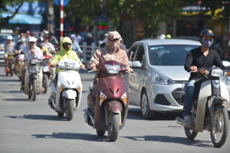 Chăm sóc sức khỏe mùa nắng nóng cho cộng đồng và người lao động