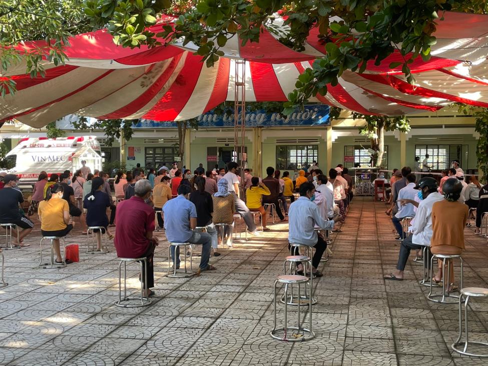 tiem chung hoa vang 3