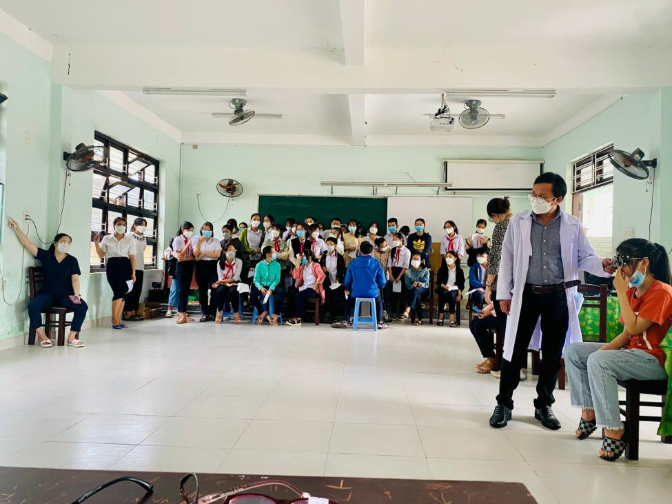 kham mat cho hs