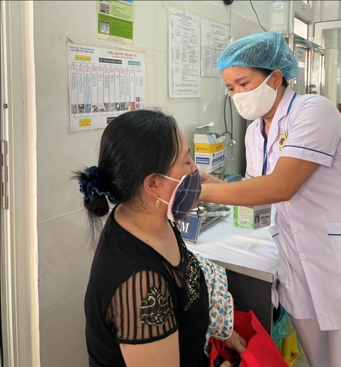 Tại điểm tiêm tại TYT phường Chính Gián