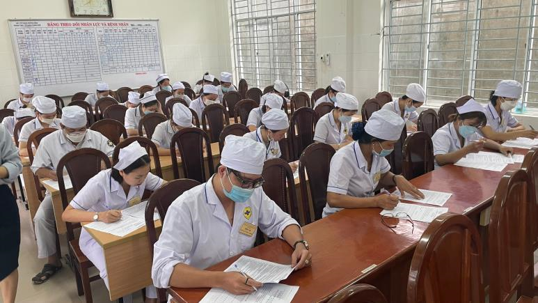 Hoi thi tay nghe 4