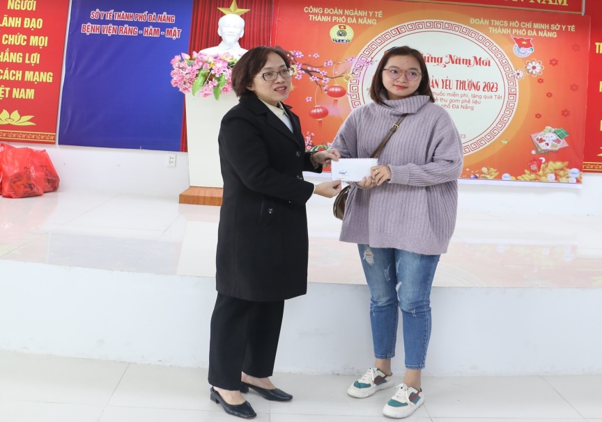 Đảng ủy SYT hỗ trợ