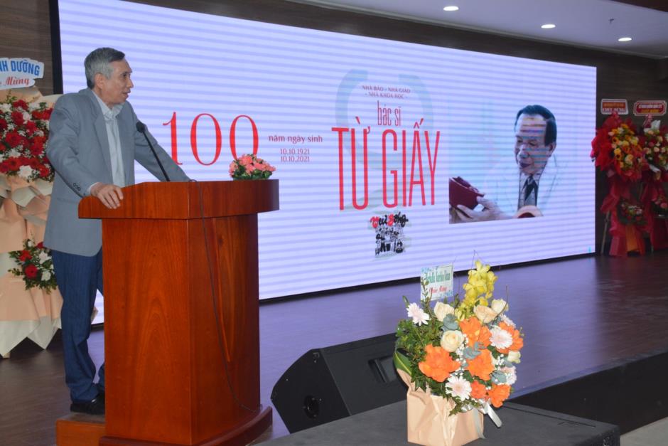 Hoi thao Tư Giay