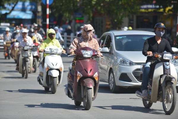 NẮNG NÓNG