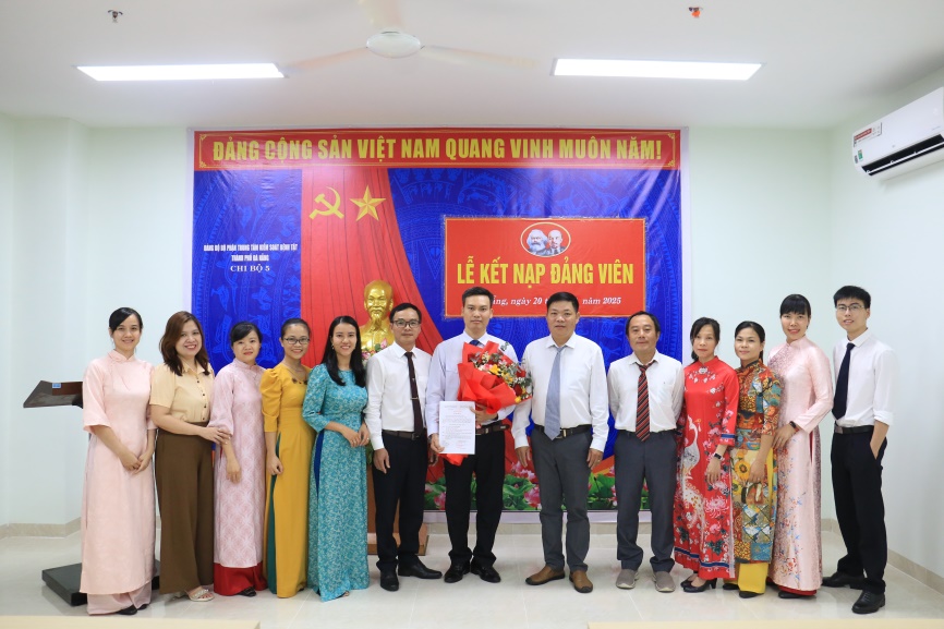 kết nạp đảng viên