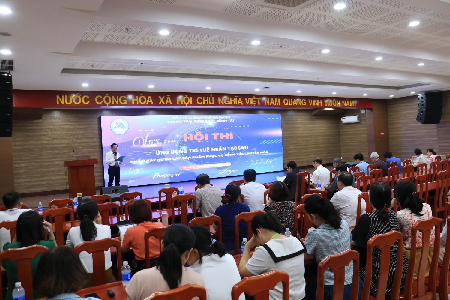 Hoạt động trung tâm